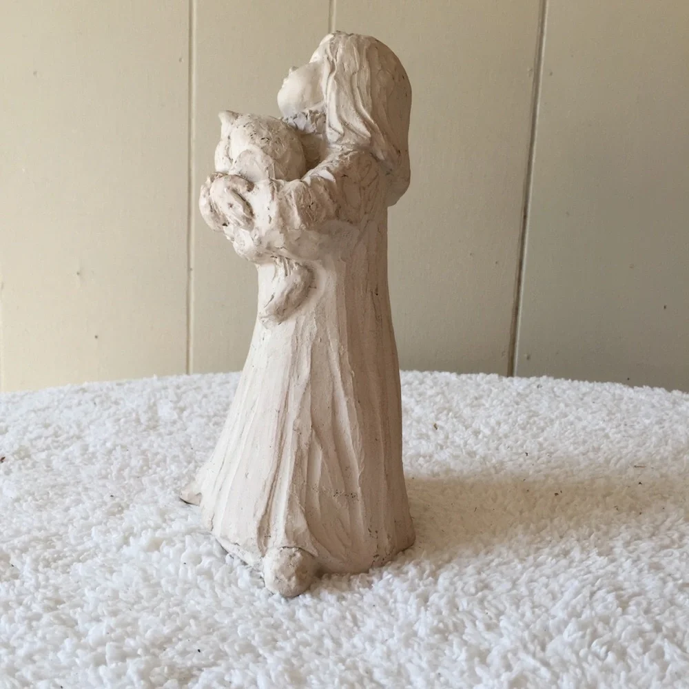 Vintage Dee Crowley Figurine/ Sculpture of Girl w Cat, Bright Eyes Colle…